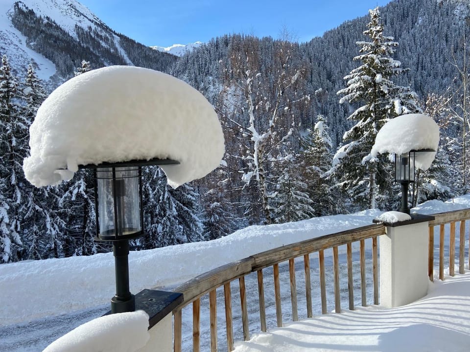 Day, Natural landscape, Winter, View (from property/room), Balcony/Terrace