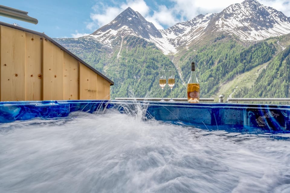 Spring, Day, Winter, Summer, Sauna, Steam room, Spa and wellness centre/facilities, Autumn, On site, Mountain view, Swimming pool, Swimming pool