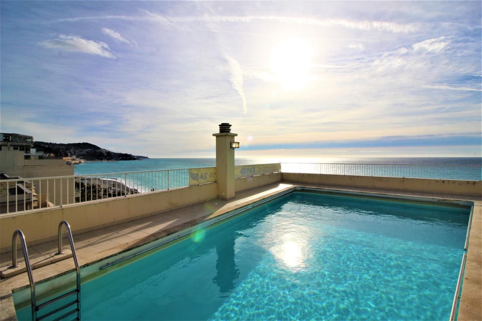 Swimming pool, Sunrise