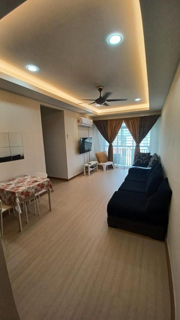 HomeStay D 11 Putrajaya NETFLIX WIFI Apartment in Putrajaya
