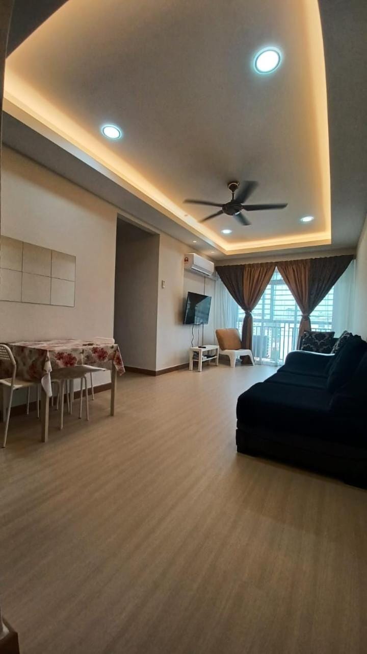 HomeStay D 11 Putrajaya NETFLIX WIFI Apartment in Putrajaya