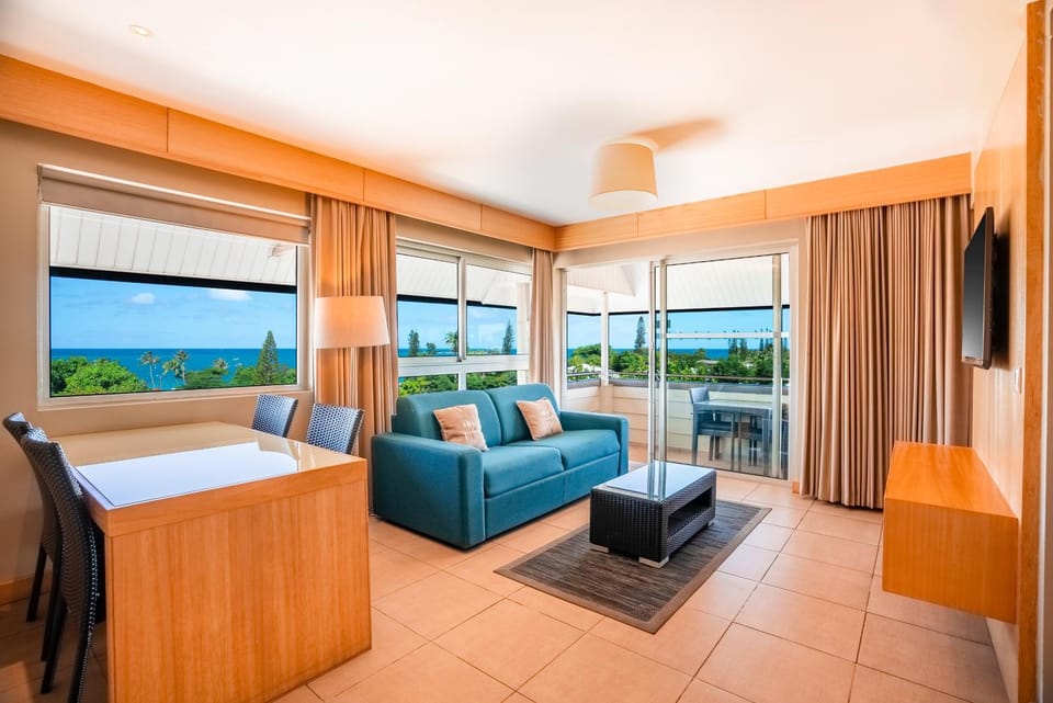 View (from property/room), Living room, Bedroom