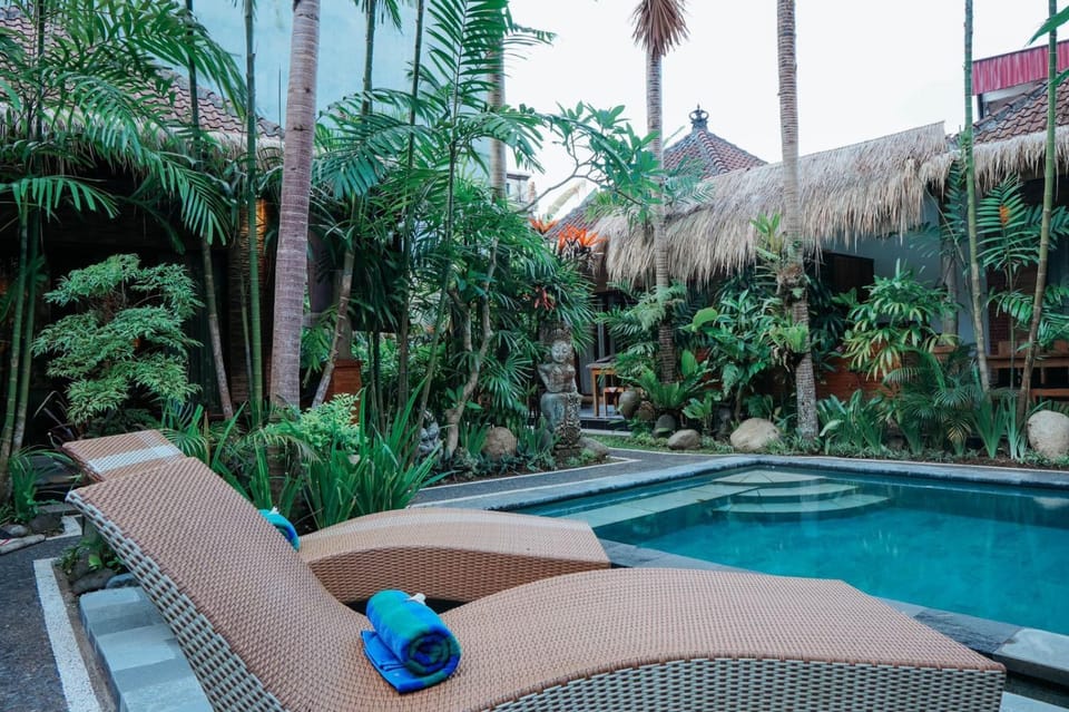 Garden view, Pool view, Swimming pool, Swimming pool, Swimming pool, sunbed