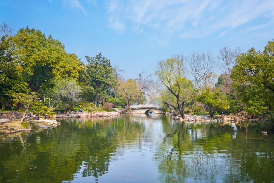 Nearby landmark, Off site, Natural landscape