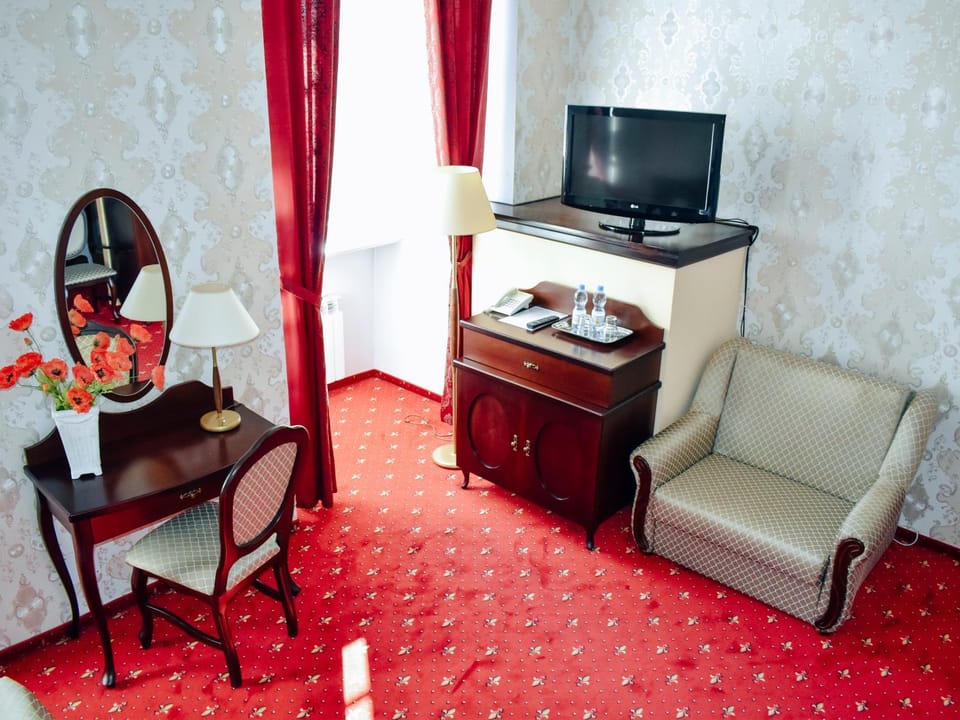 TV and multimedia, View (from property/room), Other, Photo of the whole room, Decorative detail, Bedroom, On site, Area and facilities