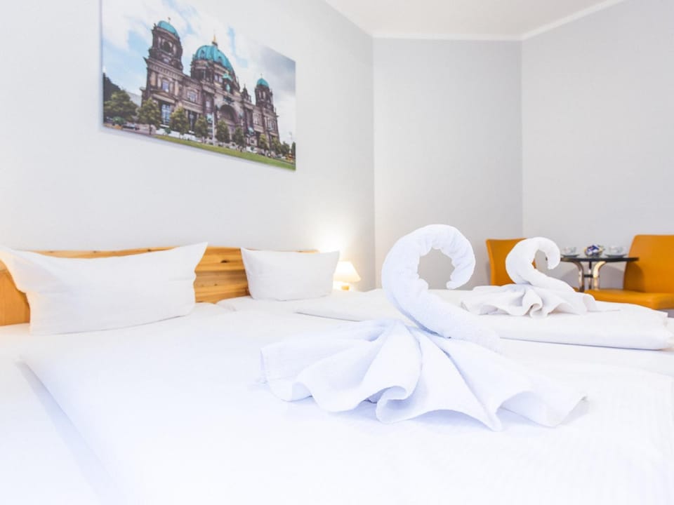 Pension Marie Prenzlauer Berg Bed and Breakfast in Berlin