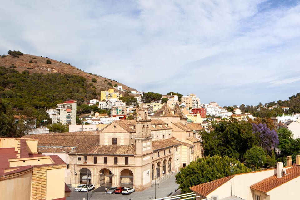 Nearby landmark, Balcony/Terrace, Mountain view