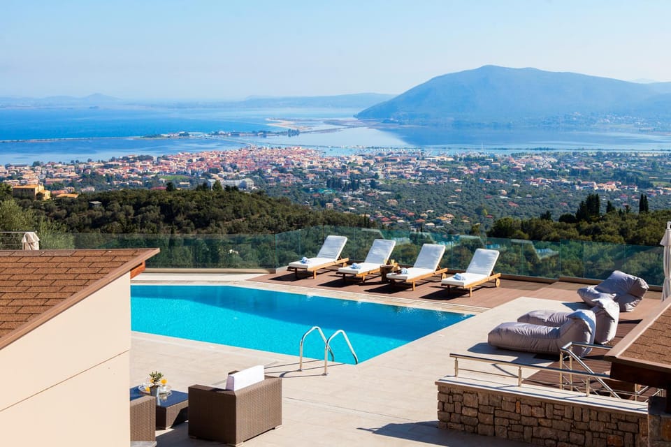 View (from property/room), Balcony/Terrace, City view, Pool view, Sea view, Swimming pool