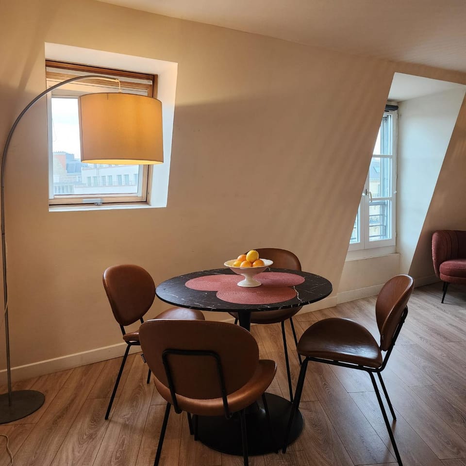 Place de l'Etoile, Wagram with AC Apartment in Paris
