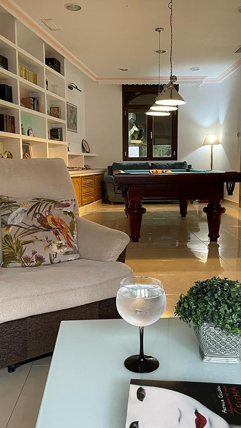 Billiard, TV and multimedia, Photo of the whole room