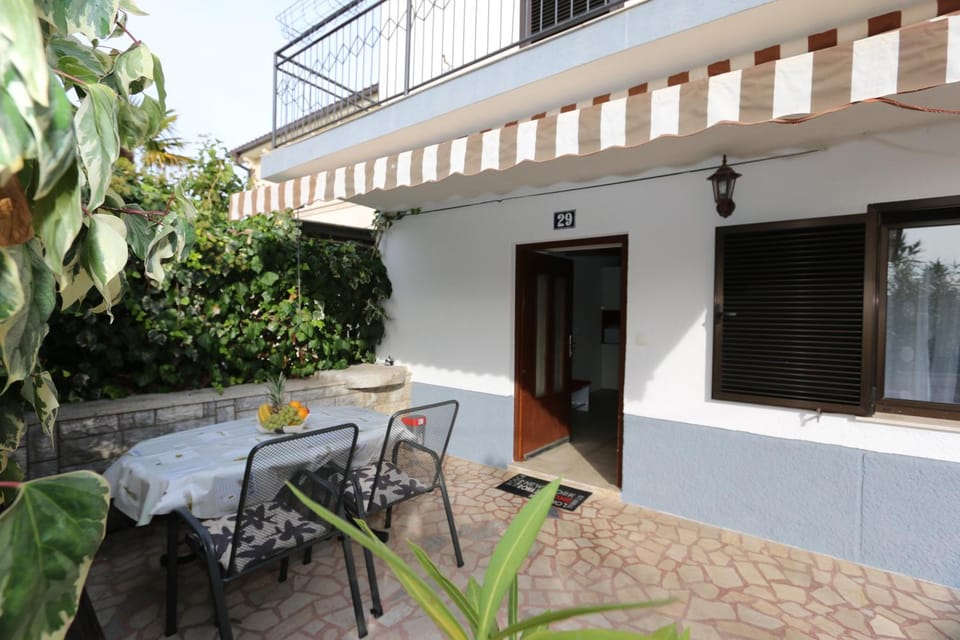 Property building, Patio, Day