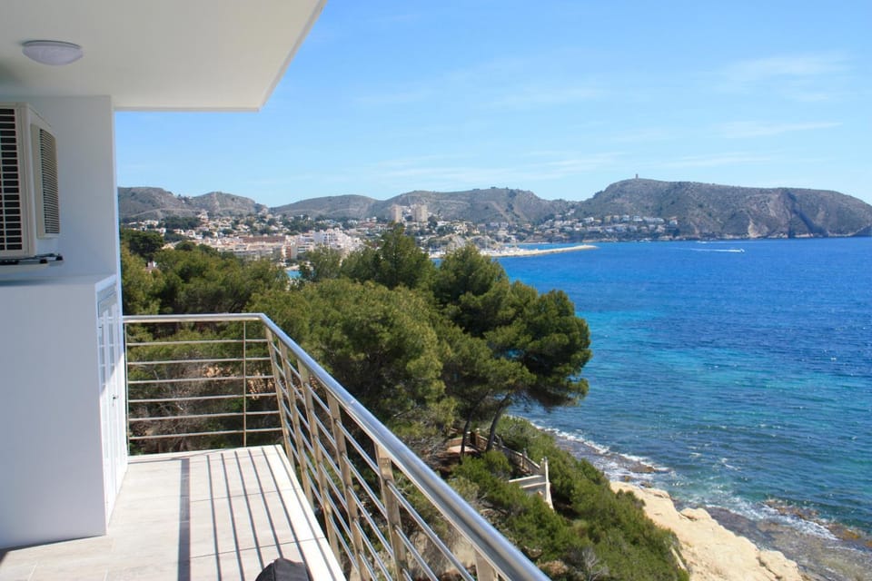 Balcony/Terrace, City view, Mountain view, Sea view