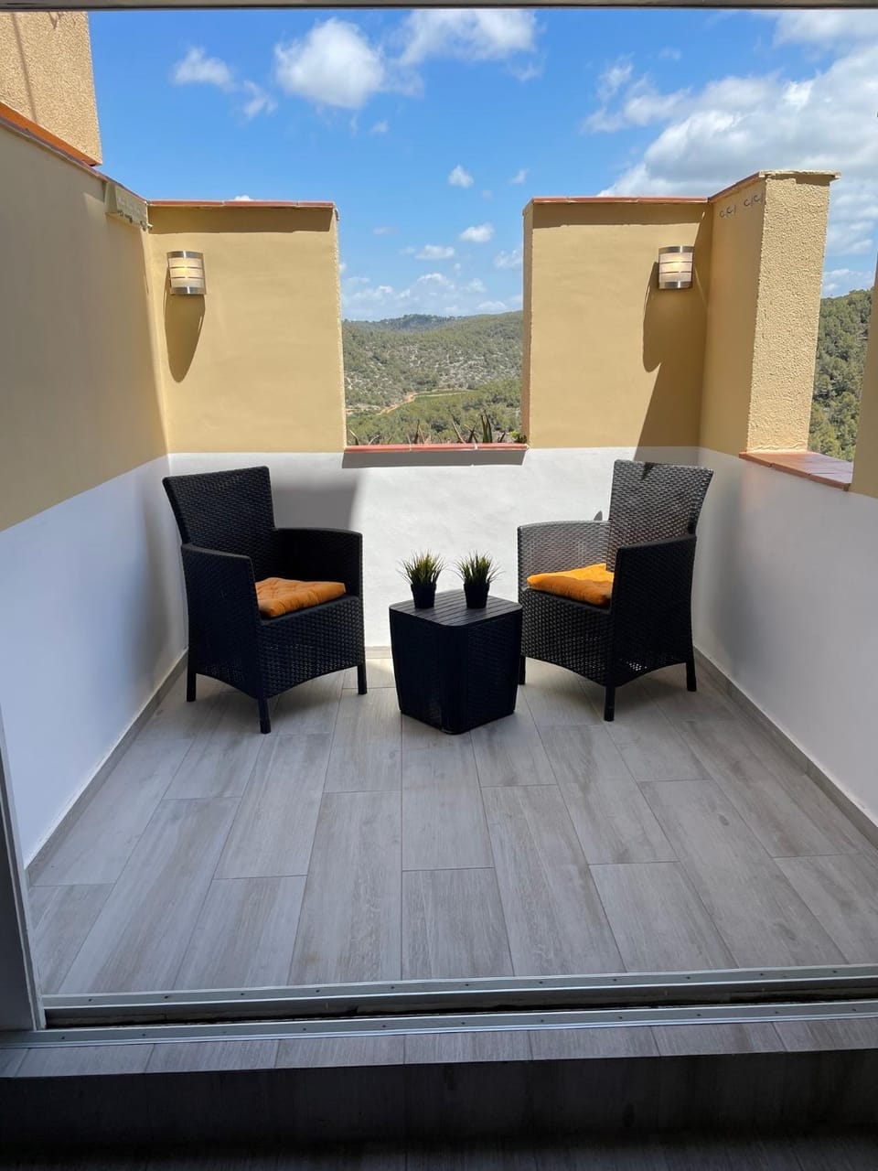 Balcony/Terrace, Mountain view, Pool view, Sea view
