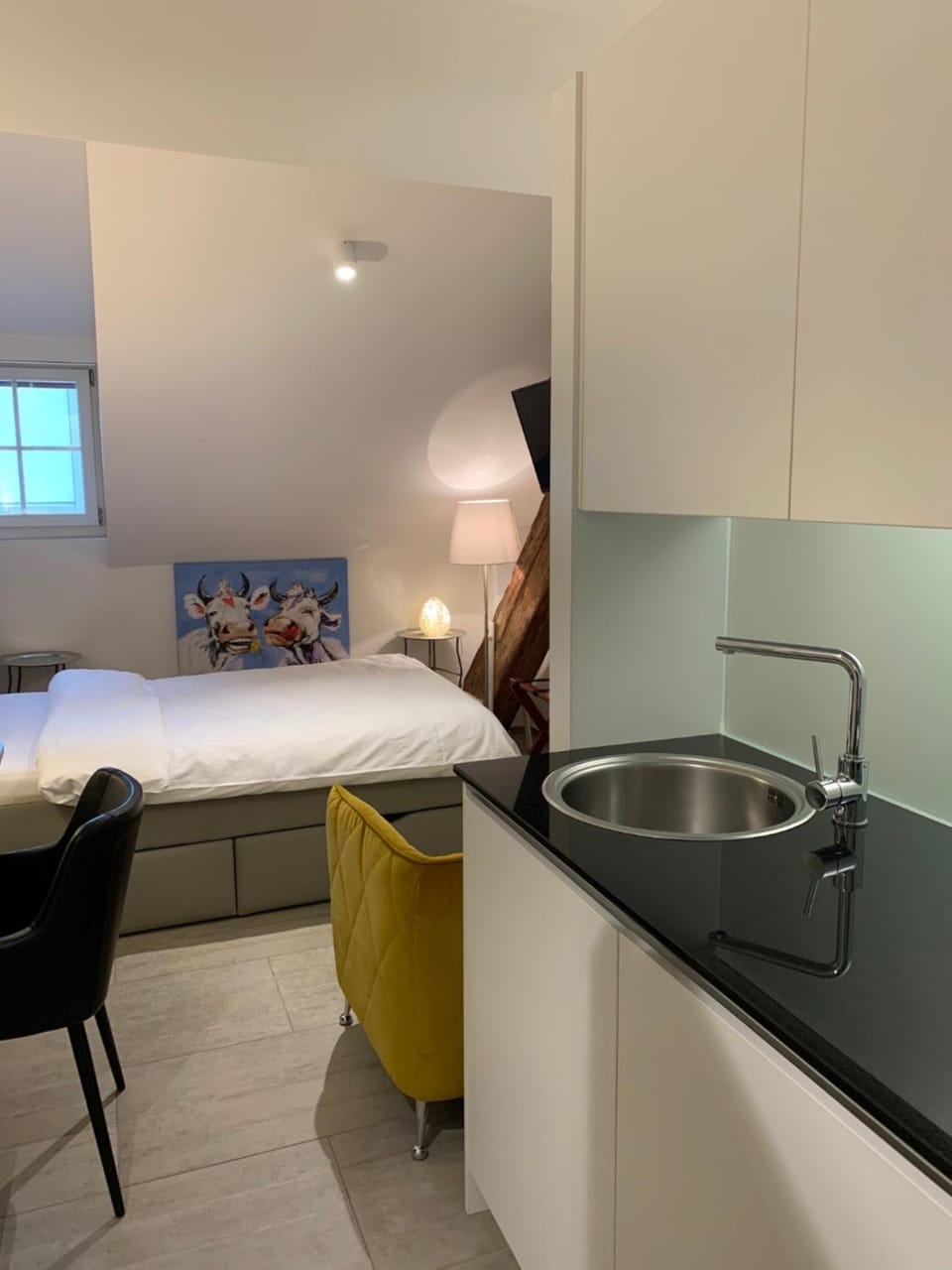 Bed, Kitchen or kitchenette, Photo of the whole room, Bedroom