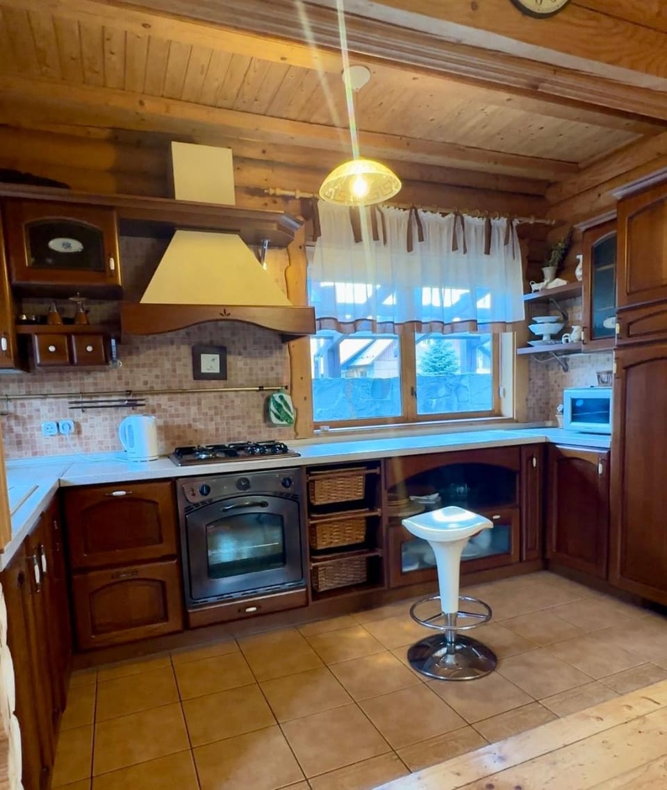 Kitchen or kitchenette, kitchen, kitchen