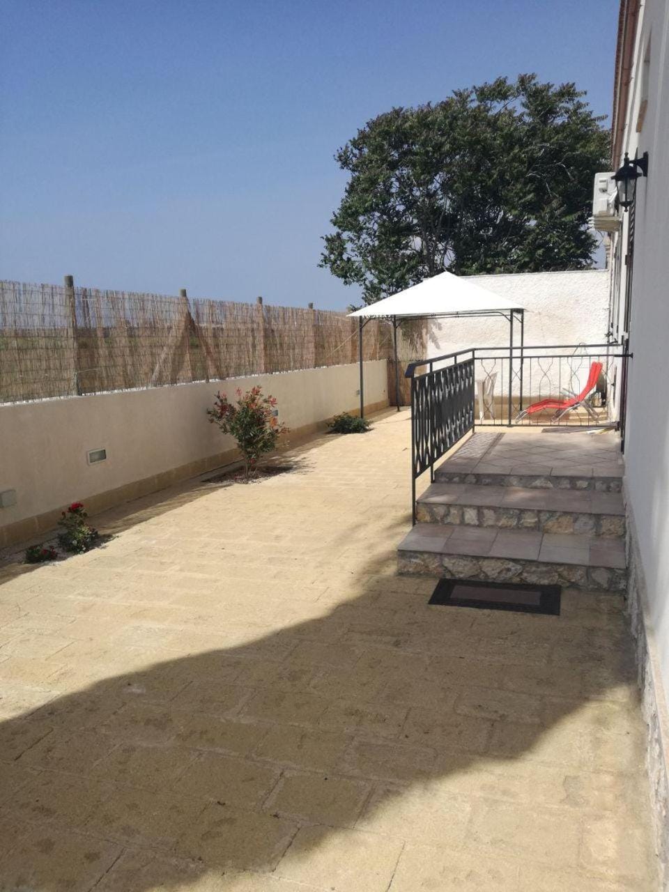 Inner courtyard view