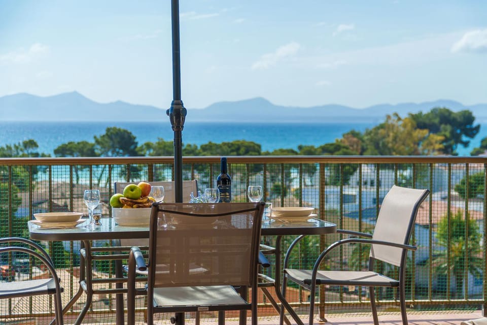 Balcony/Terrace, Dining area, Mountain view, Sea view