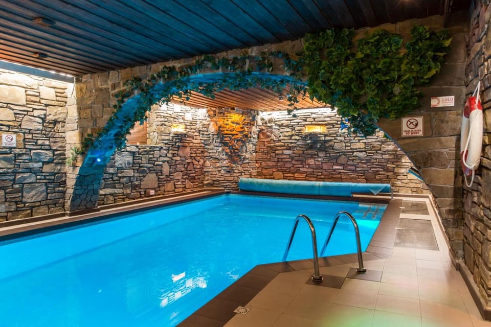 Pool view, Swimming pool