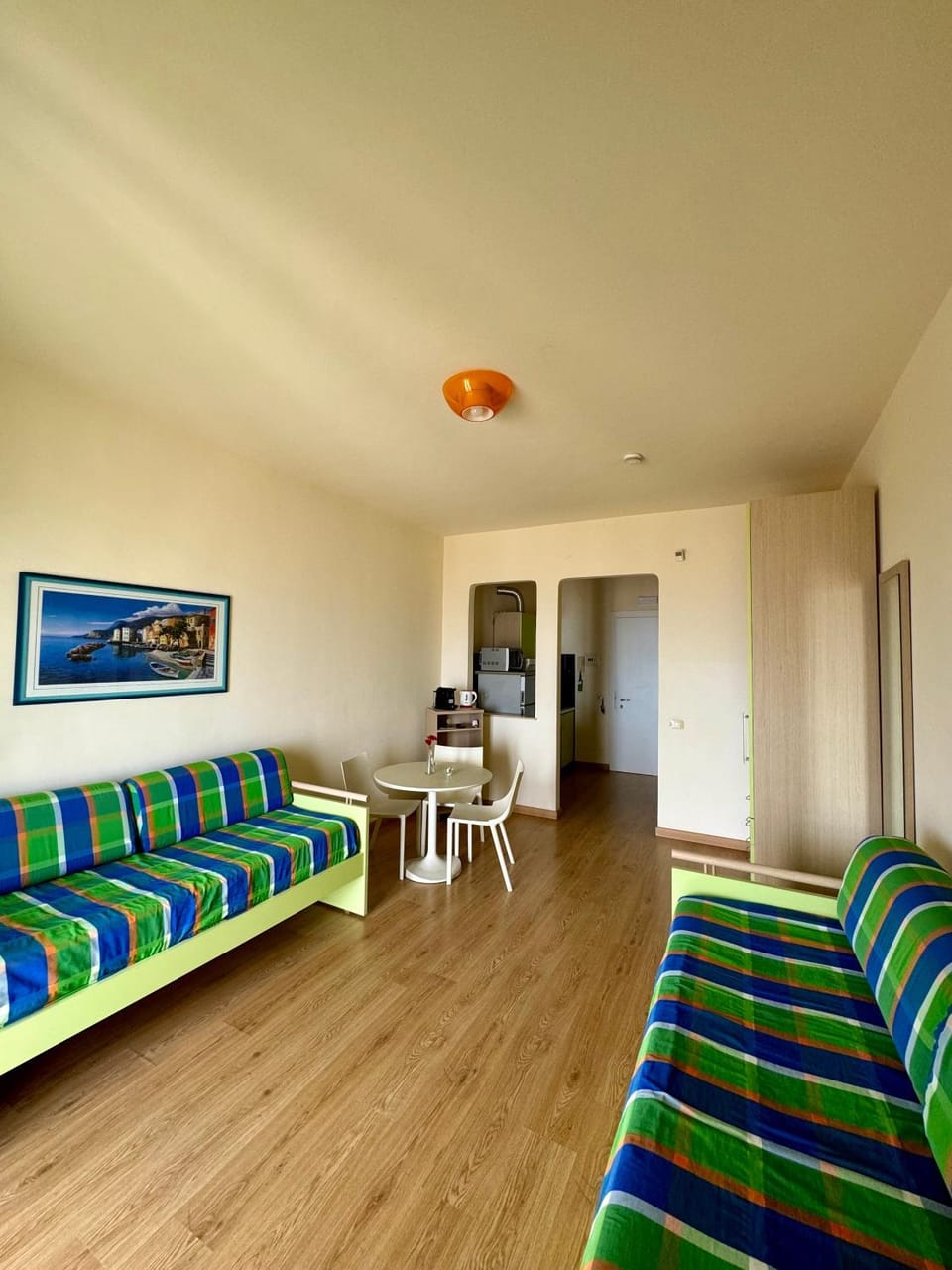 Bed, Living room, Seating area