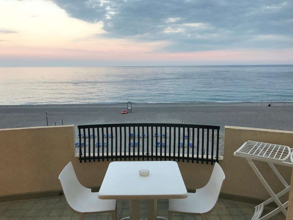 Balcony/Terrace, Beach, Sea view