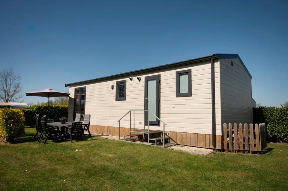 Property building, Spring, Garden