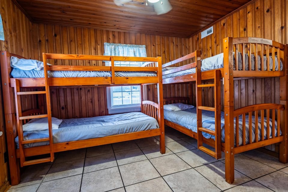 Bed, Bedroom, bunk bed