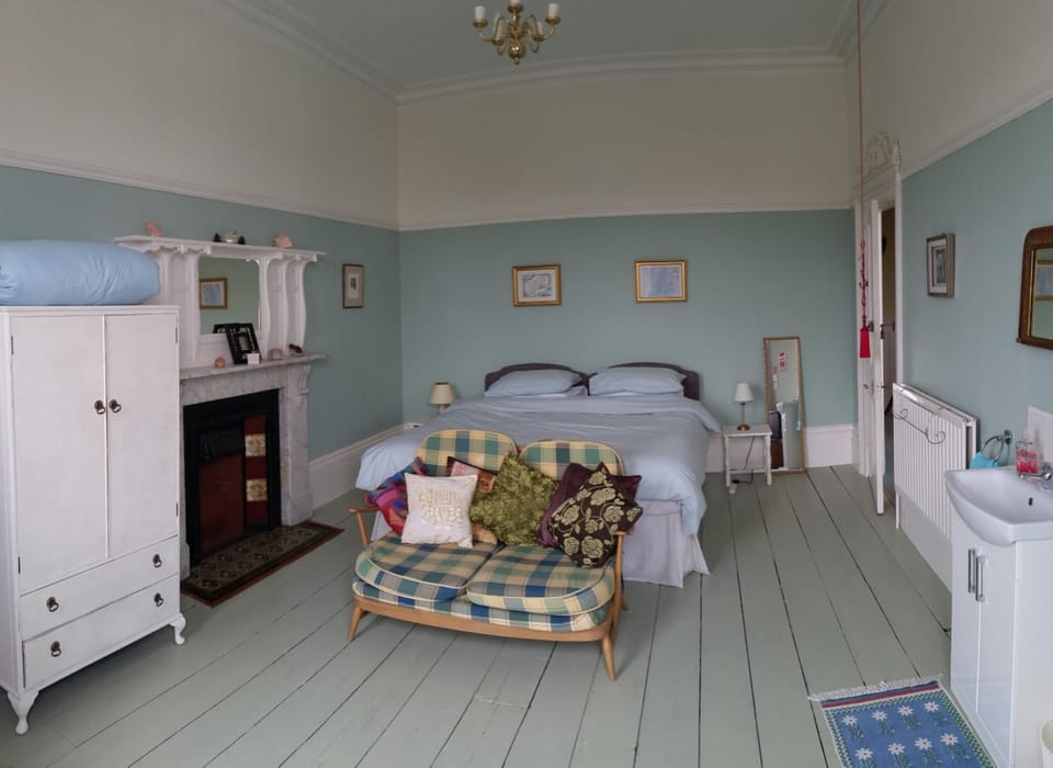 Photo of the whole room