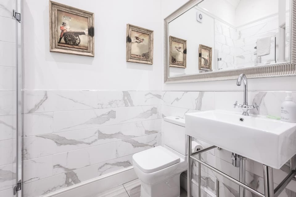 Toilet, Bathroom