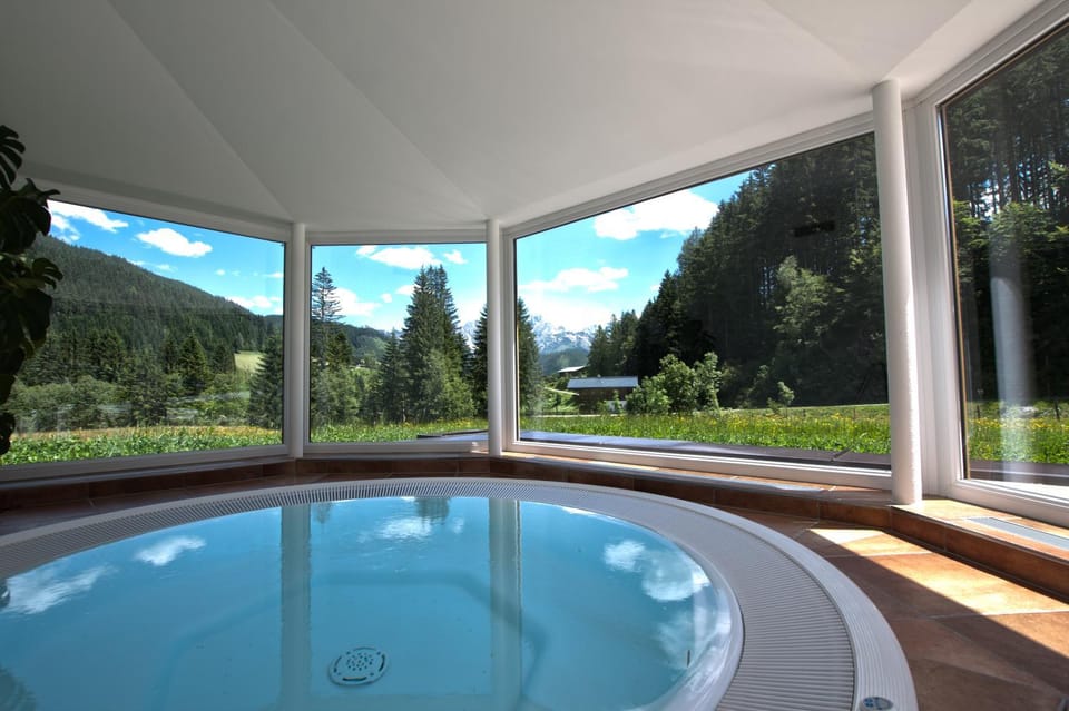 Natural landscape, Hot Tub, View (from property/room), Spa and wellness centre/facilities, Garden view