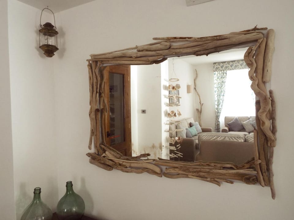 Communal lounge/ TV room, Lobby or reception, Lounge or bar, Area and facilities