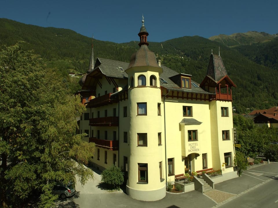 Property building, Summer