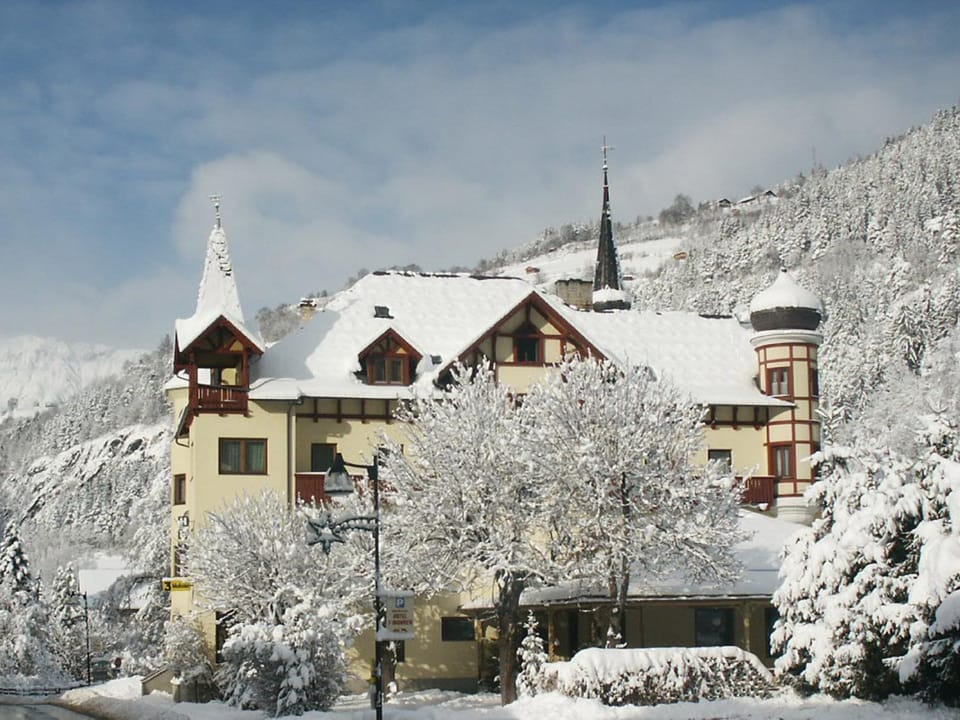 Property building, Winter