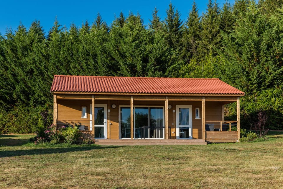 Les Terrasses Du Lac Hotel in Auvergne-Rhône-Alpes