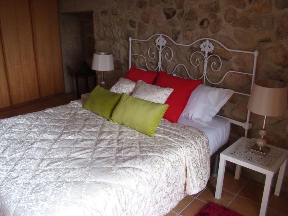 Bed, Bedroom, wardrobe