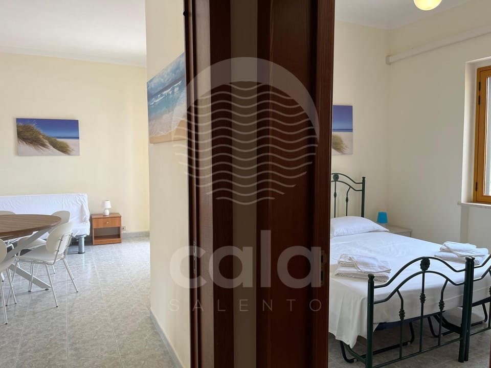 Bed, Living room, Photo of the whole room, Bedroom