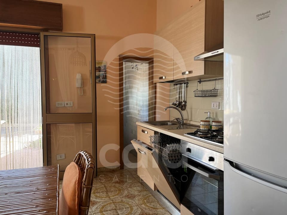 Kitchen or kitchenette, Dining area, dishwasher, pet friendly, stove