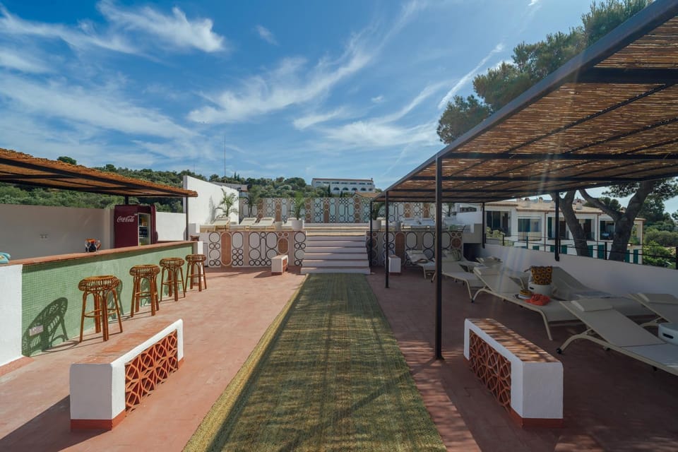 Lounge or bar, Mountain view, Swimming pool, sunbed