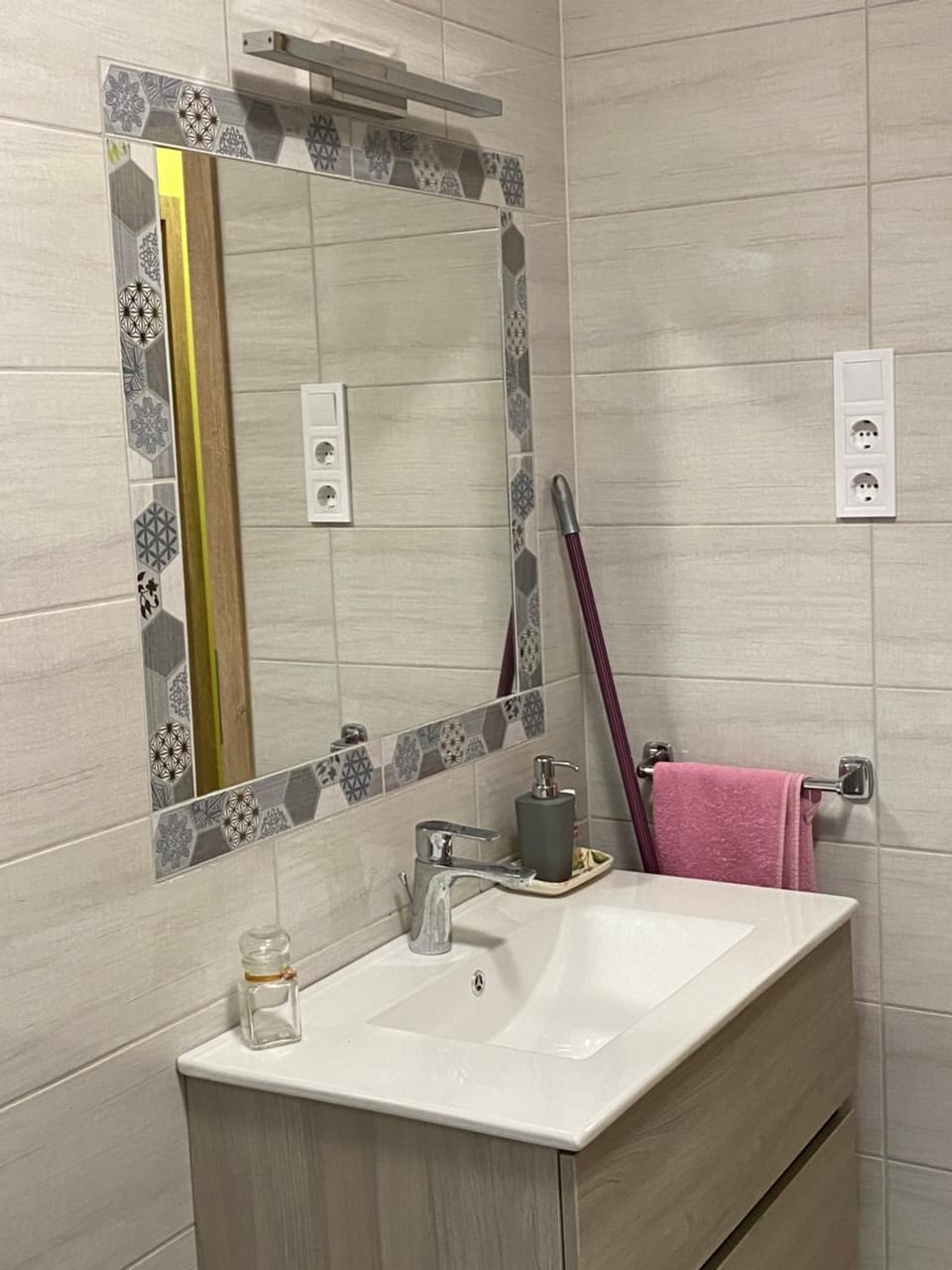 Shower, Bathroom, towels