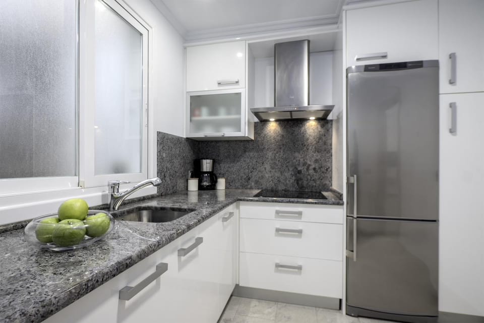 Coffee/tea facilities, Kitchen or kitchenette, dishwasher, minibar, pet friendly, stove, toaster
