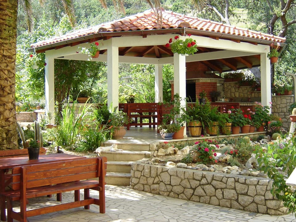 BBQ facilities, Garden, Communal kitchen