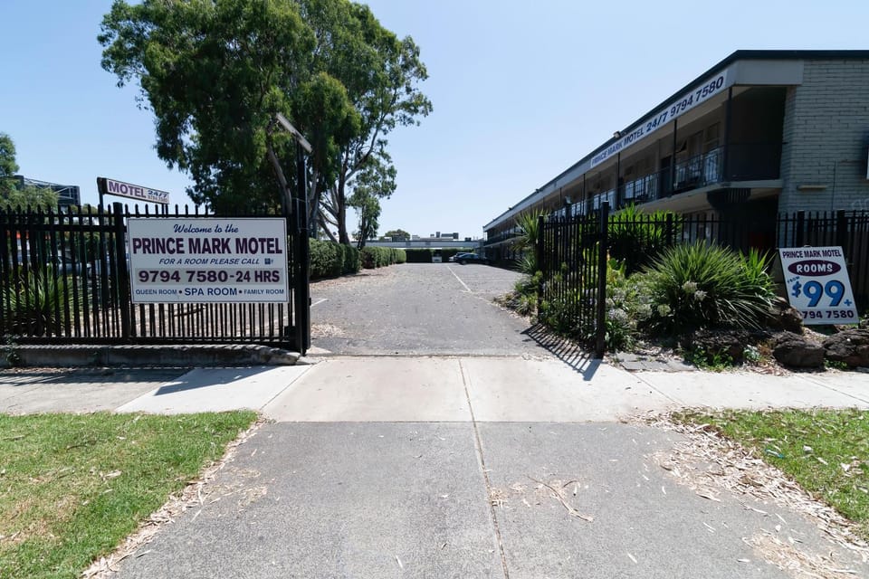 Facade/entrance, Property logo or sign
