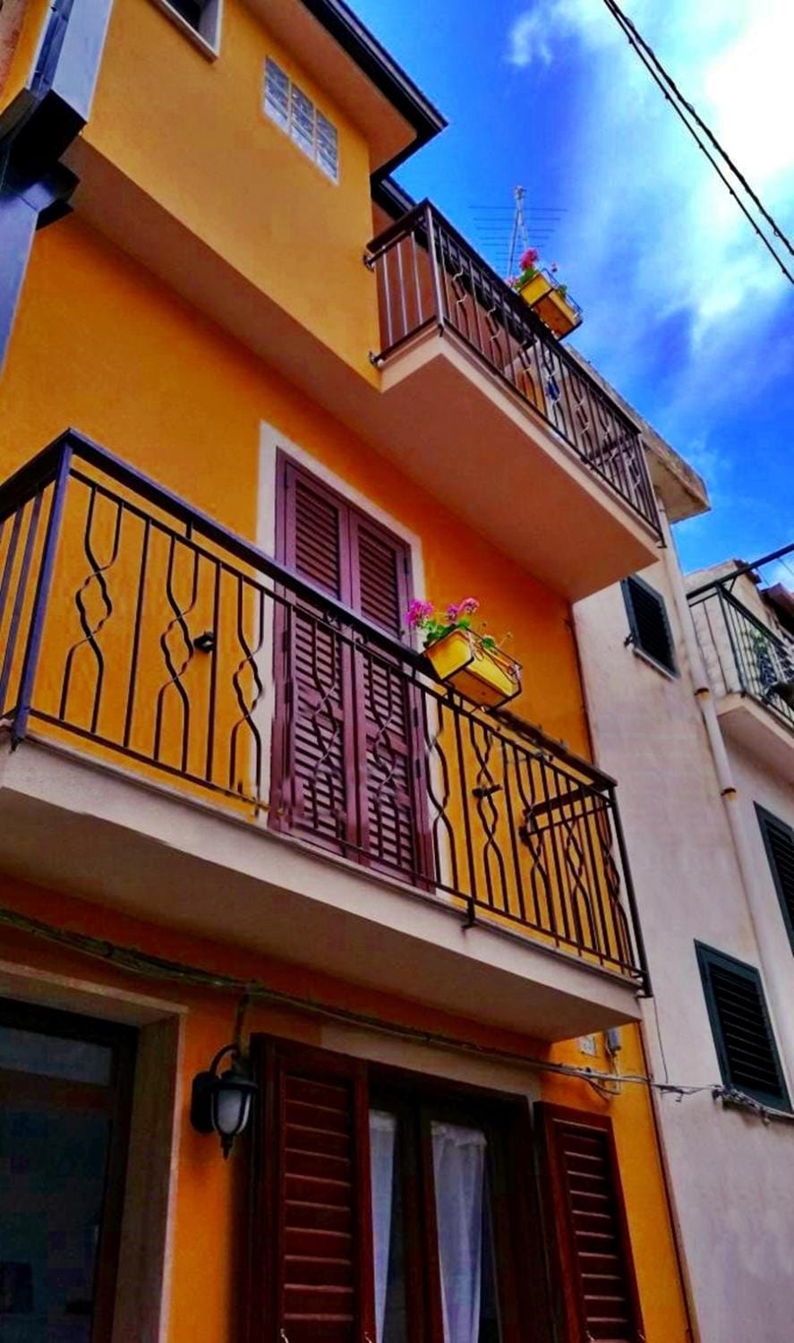 Property building, Balcony/Terrace