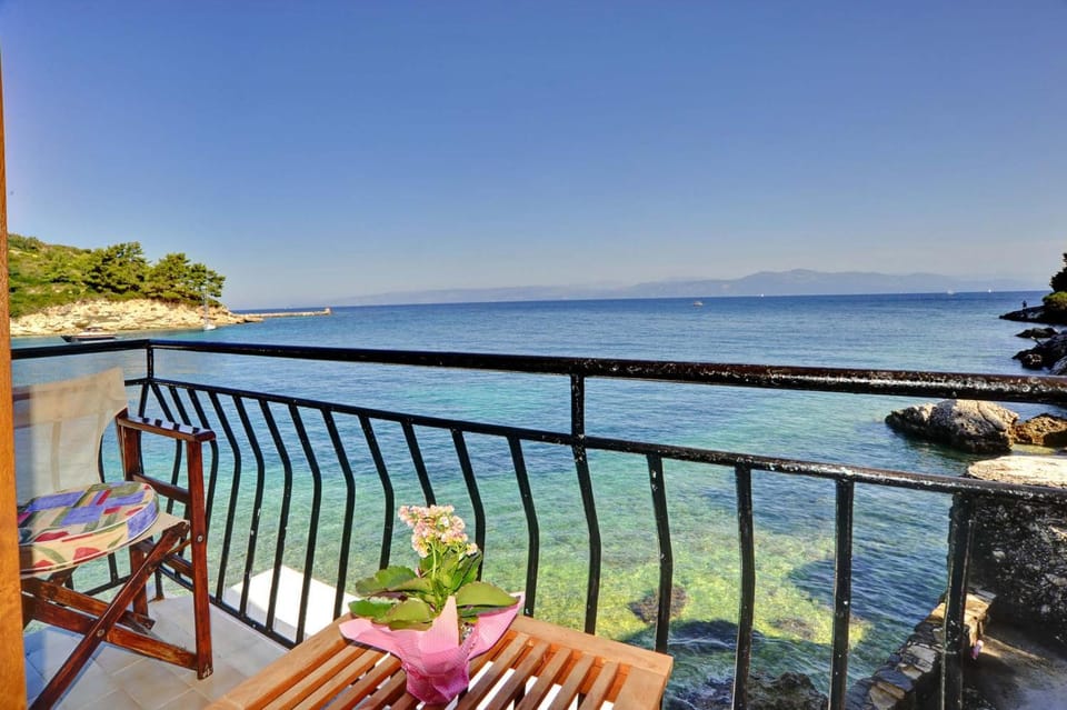 Natural landscape, Balcony/Terrace, Sea view