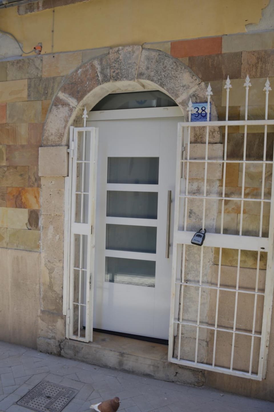 Facade/entrance