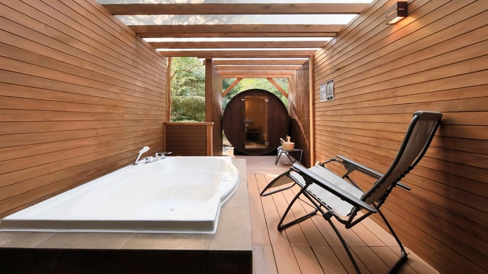 Hot Tub, Balcony/Terrace