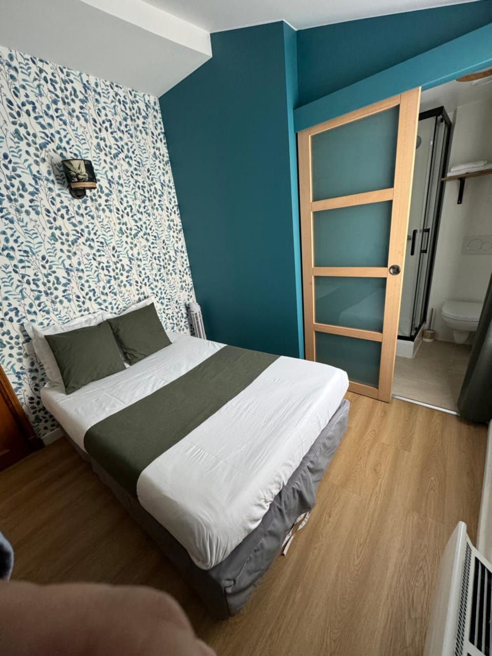 Shower, Toilet, Bed, Bathroom, Photo of the whole room