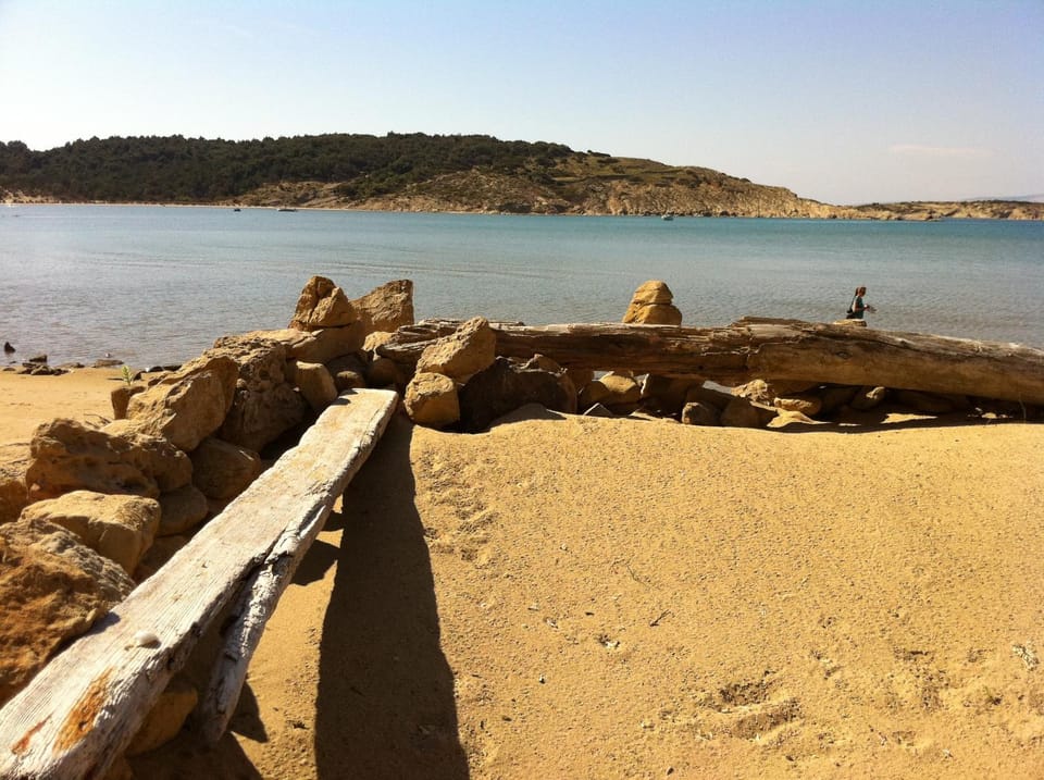 Neighbourhood, Natural landscape, Beach