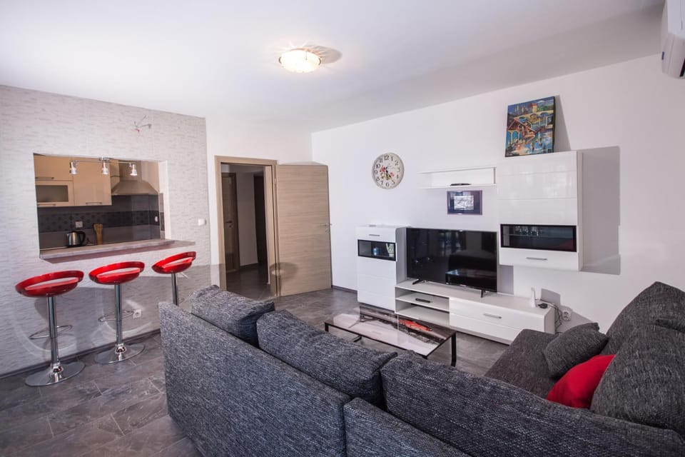 Living room, Photo of the whole room