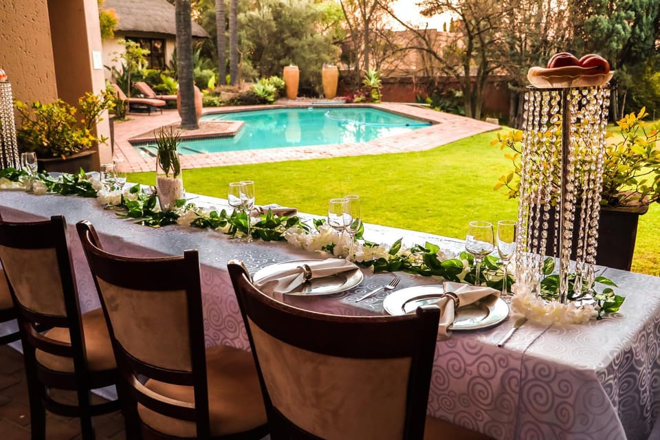 Food, Garden view, Pool view, Swimming pool, sunbed