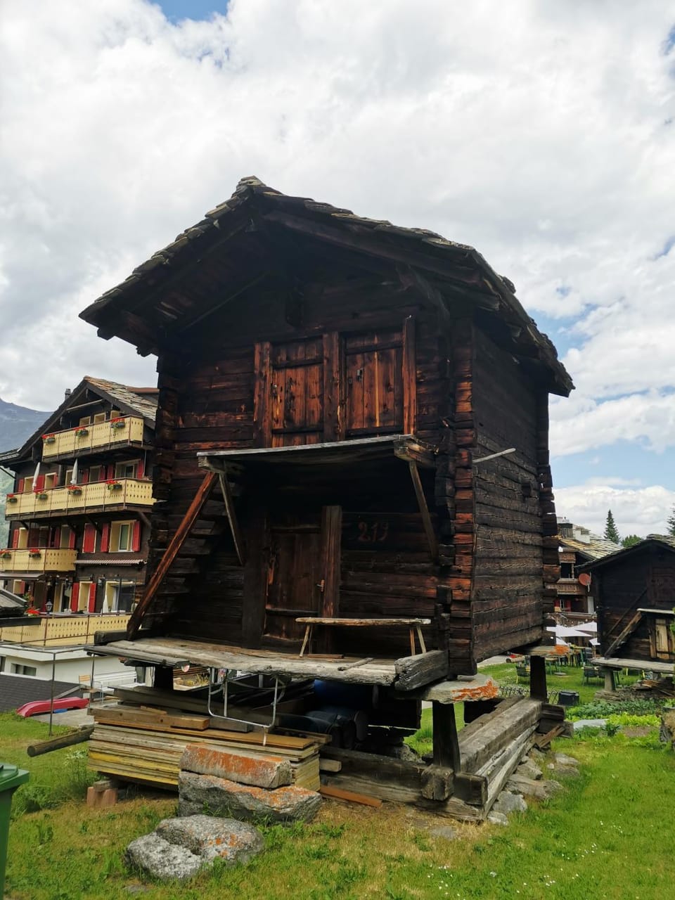 Hotel Alpina Hotel in Canton of Valais